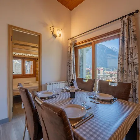 Le Cristal Nb15 Mont-blanc View, Pool, Parking & Wifi - Happy * Chamonix